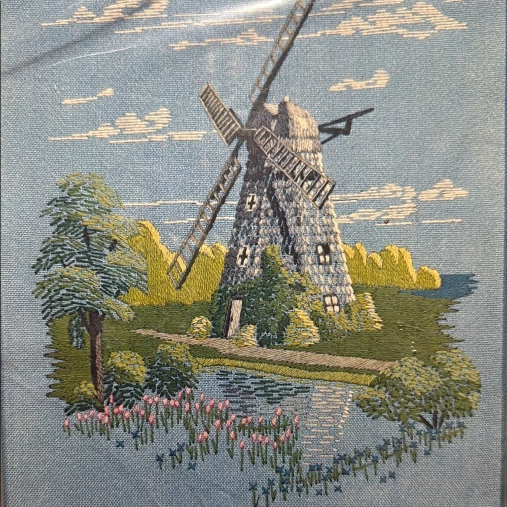 'Petticoat Windmill' Crewel Embroidery Picture Stitching Kit